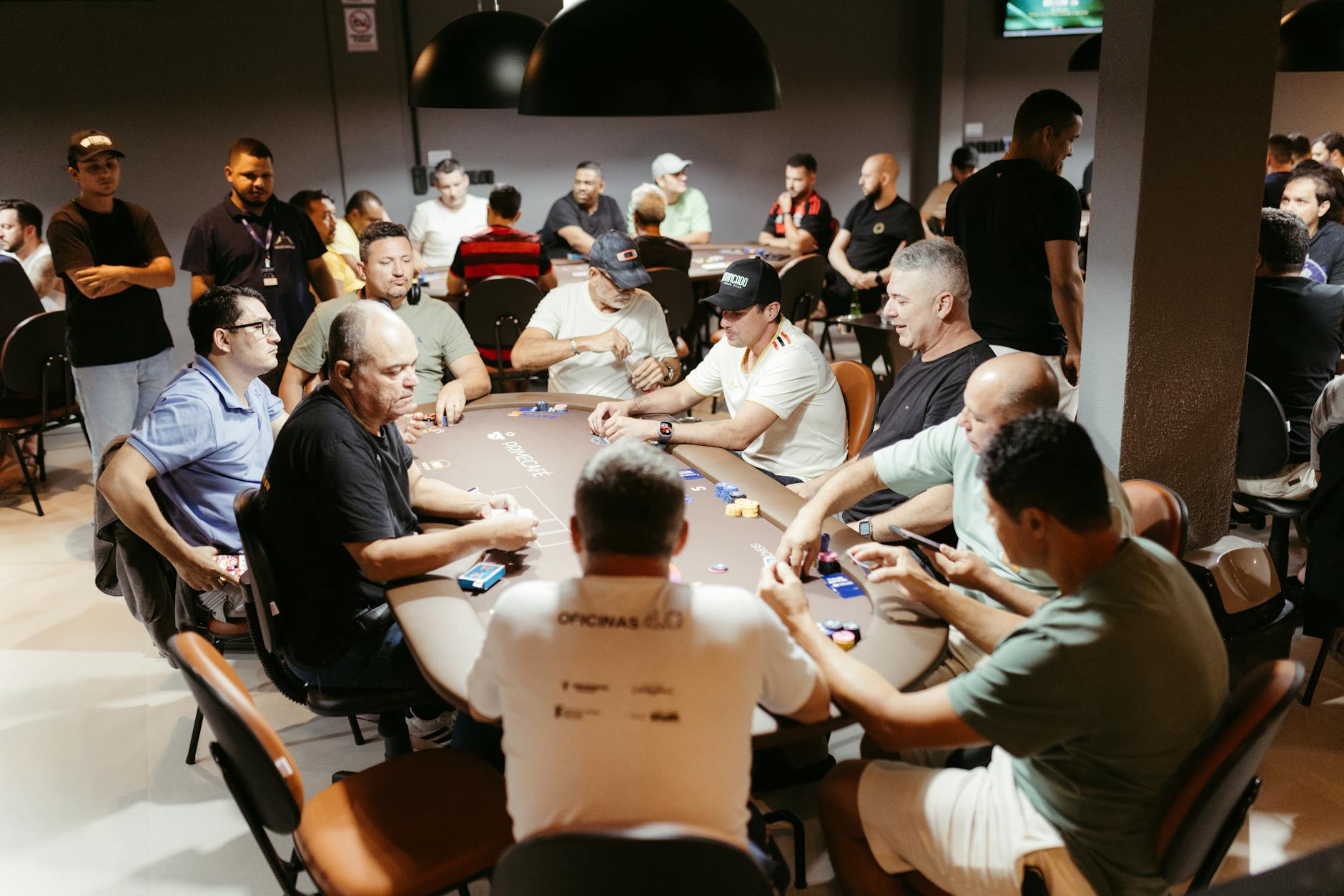 Hình ảnh phù hợp để minh họa ví dụ thực tế và cách theo dõi nhịp bàn baccarat.